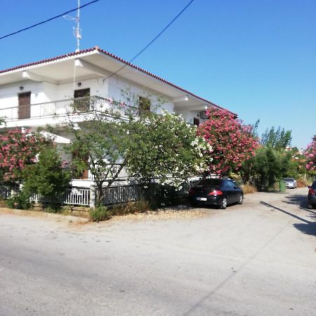 P.A.G Apartments Nea Roda Exterior foto