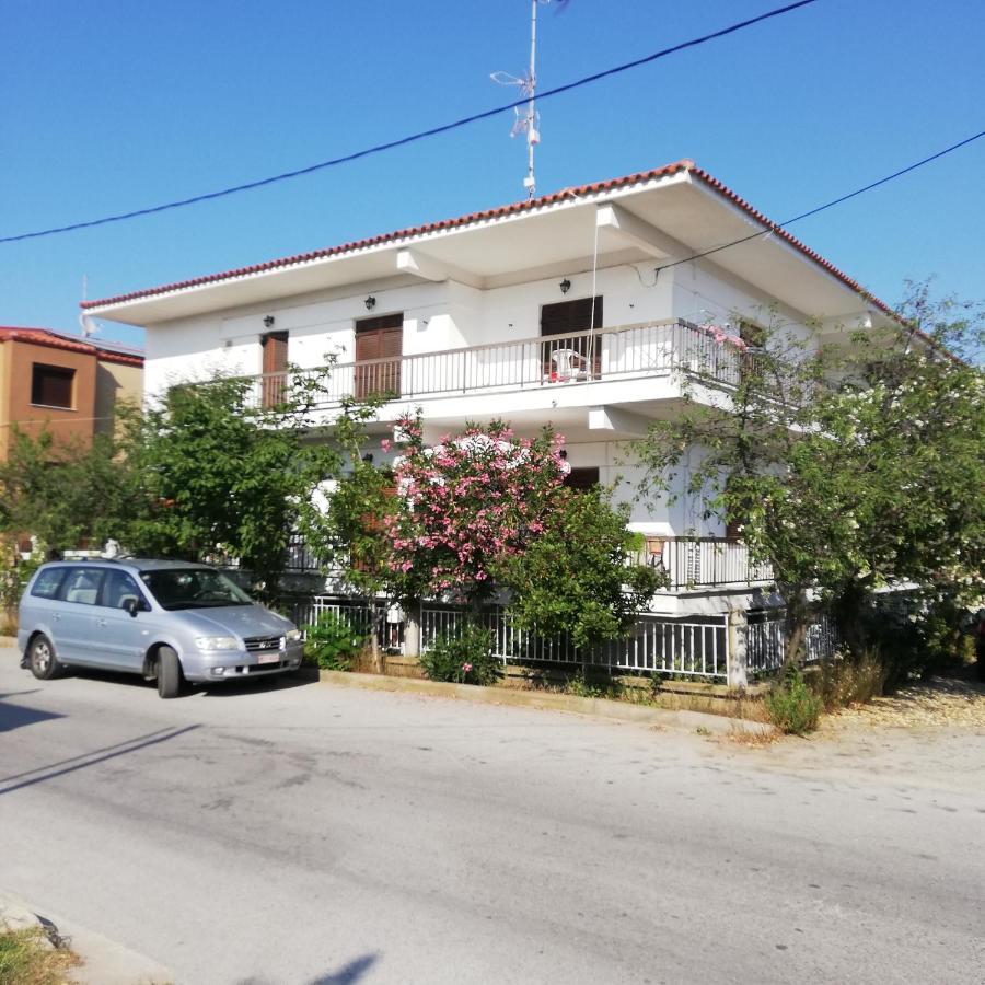 P.A.G Apartments Nea Roda Exterior foto