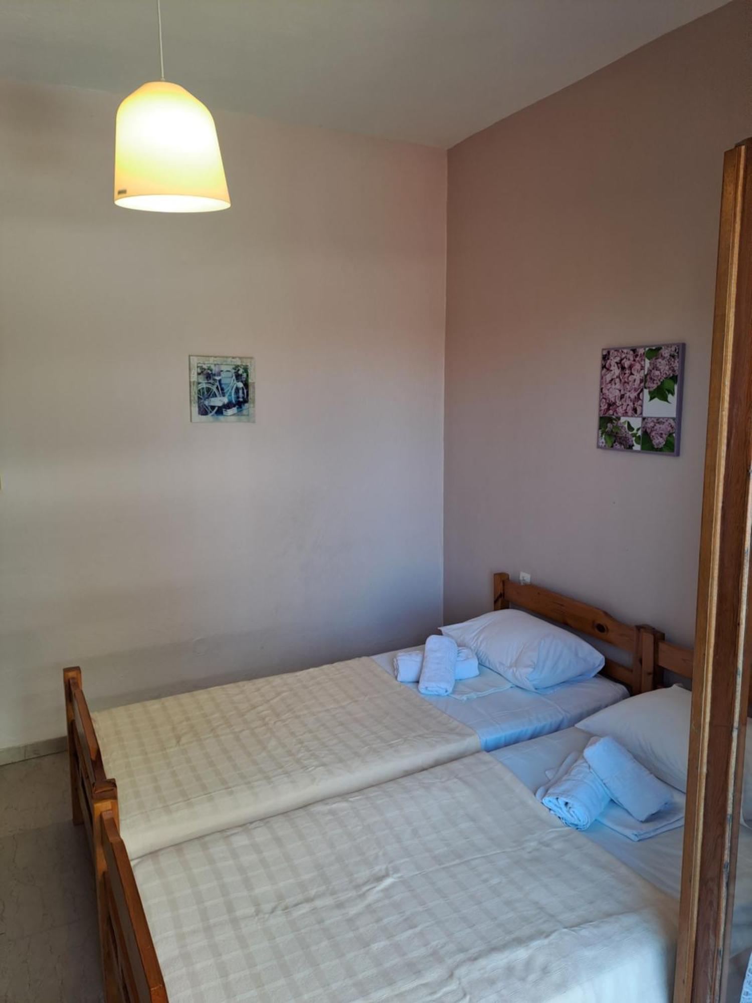 P.A.G Apartments Nea Roda Zimmer foto
